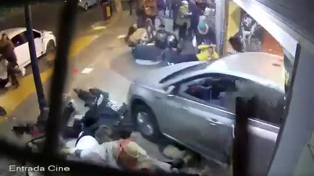 ⁣Accidente en Mendoza: el conductor atropelló a 23 personas ⁣(Imagenes sensibles)