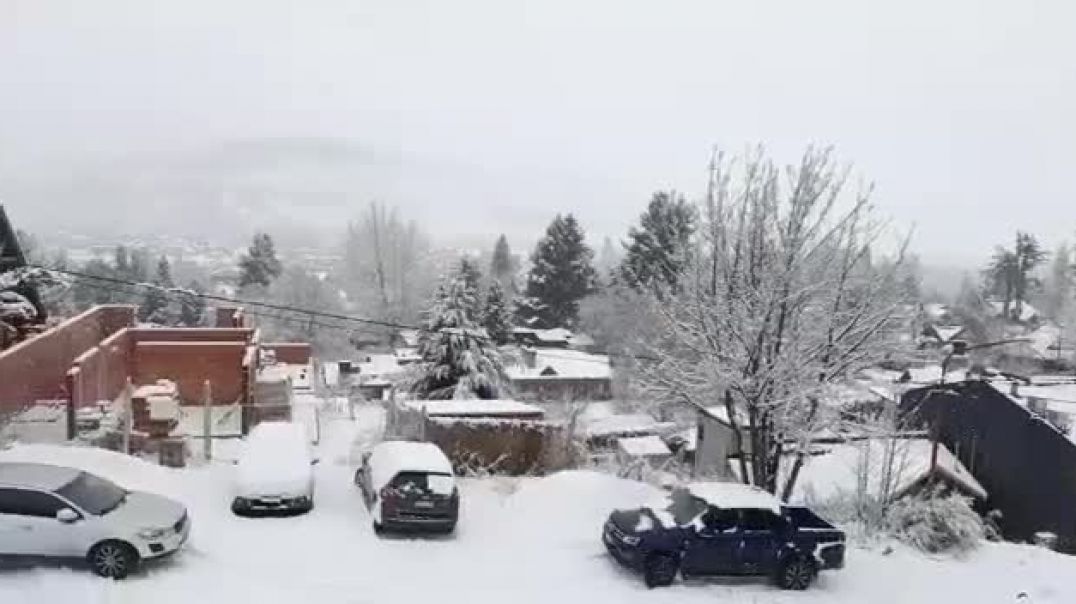 ⁣Hermoso video de la nevada en Esquel