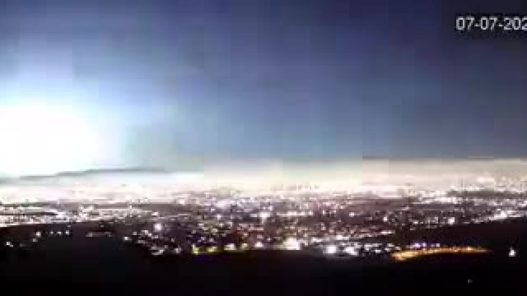 ⁣Qué fue la "bola de fuego" que se visualizó en el cielo de Mendoza y Chile