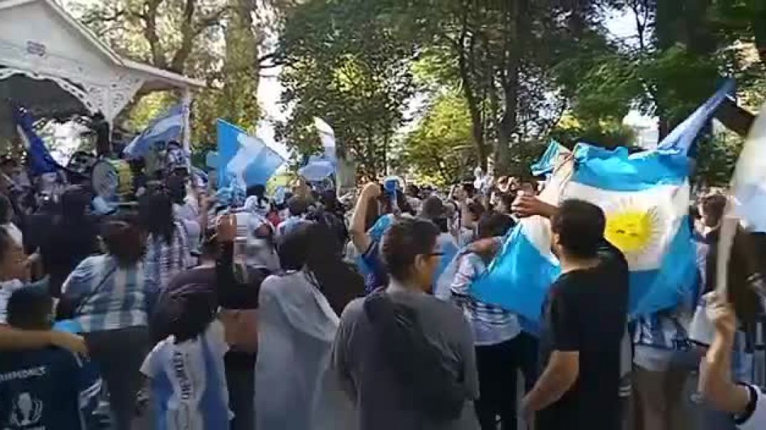 Trelew festeja el triunfo de Argentina ante Polonia