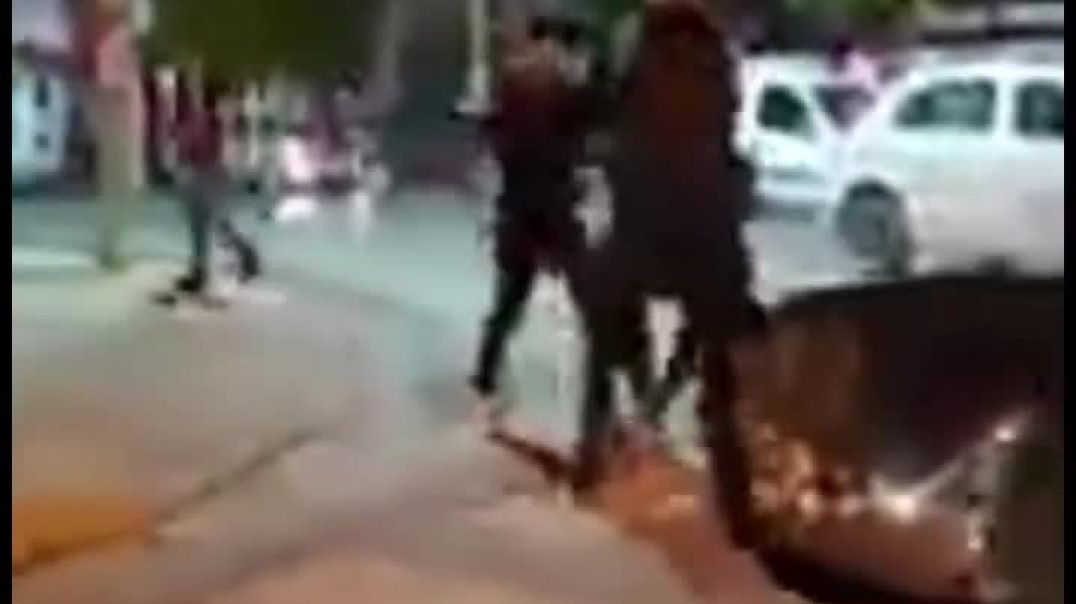 ⁣Brutal golpiza en el centro de Trelew: los comerciantes y vecinos piden más presencia policial