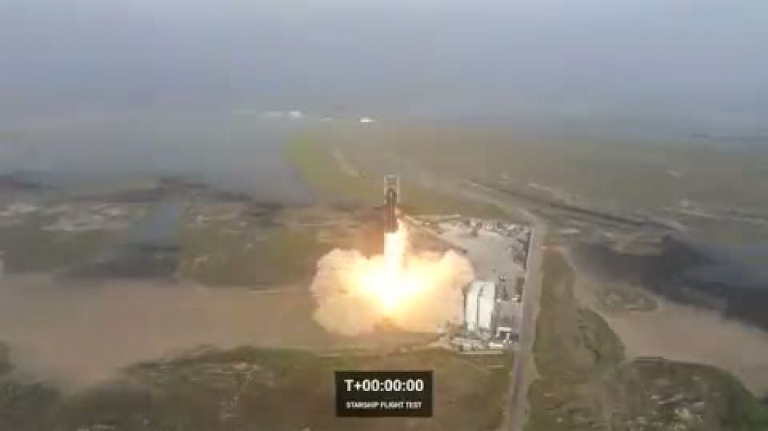 ⁣SpaceX lanzó el supercohete “Starship”, el más grande la historia