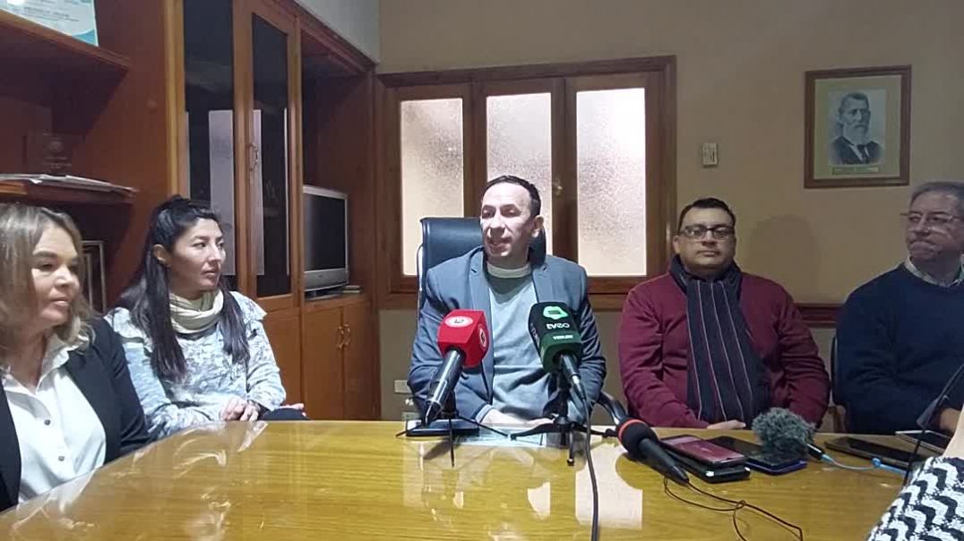⁣Conferencia de prensa de Maderna en la Municipalidad