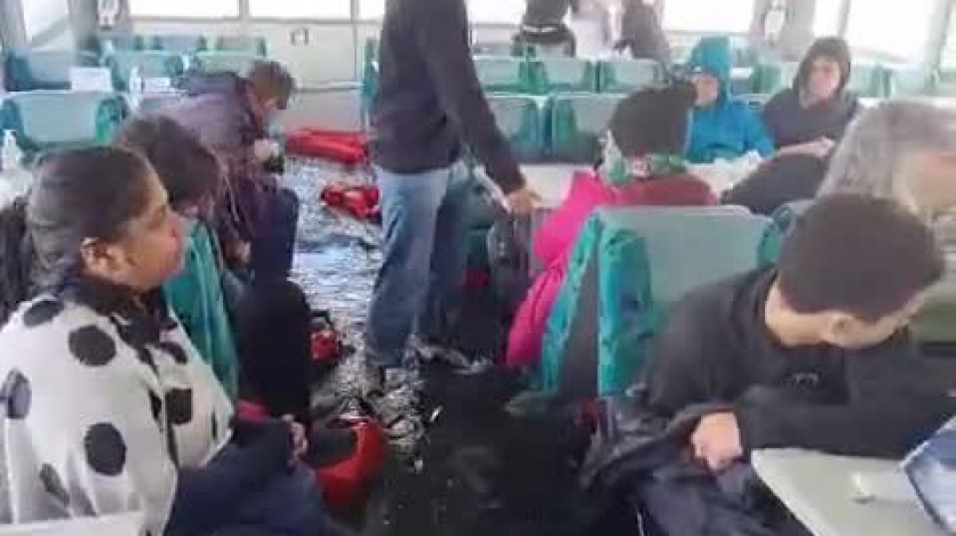 ⁣Ushuaia: se rompieron los vidrios de un catamarán por el fuerte temporal